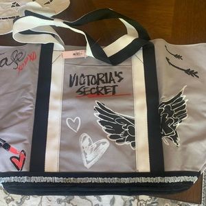Victoria’s Secret gray tease canvas tote bag